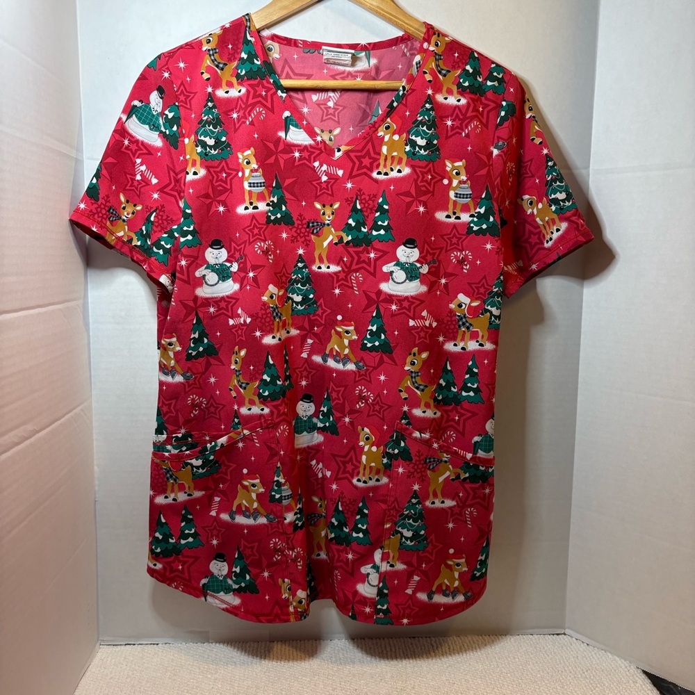 Festive Red Christmas Print Women's Scrub Top, Size Medium